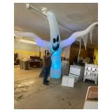 Inflatable ghost