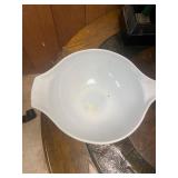 Pyrex nesting bowl