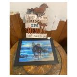 Changing horse picture/sign