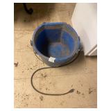Heated bucket