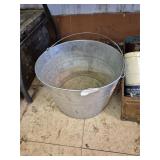 Metal bucket