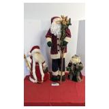 3 Santas, one 36' tall