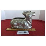 Lamb mold