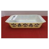 Yellow Pyrex needlepoint 2 qt. dish