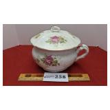 Buffalo Pottery chamber pot w/lid