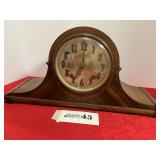 Plymouth Tambor mantel clock, has pendulum