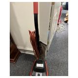 Oreck commercial upright (works)