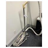 Tri Star cannister vacuum