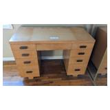 Knee hole desk, 7 drawers