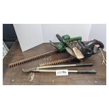 2 hedge trimmers (electric), pruner