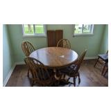 48' pedestal round table w/4 chairs & 2 extension