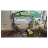 Pneumatic planishing hammer w/foot pedal