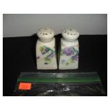 Floral Design Salt and Pepper Shakers
