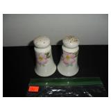 Japan Flower Design Salt and Pepper Shakers