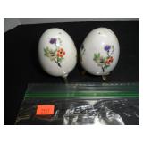 White with floral Design Salt and Pepper Shakers