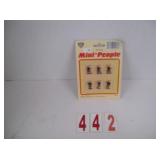 IHC Mini People