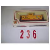 Bachmann 36 ft Chessie Caboose