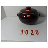 USA Crock Pot with lid