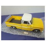 Motor Max 1966 Chevy C10 Pickup Die-Cast