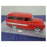 Jada Toys 1957 Chevrolet Suburban Die-Cast