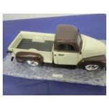 Jada Toys 1953 Chevrolet 3100 Pickup (cream/brown)