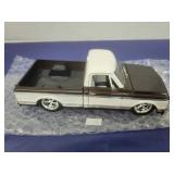 Jada Toys 1972 Chevrolet Cheyenne Pickup Die-Cast
