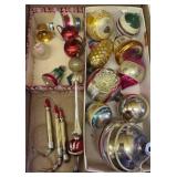 ASSORTMENT OF EARLY CHRISTMAS ORNAMENTS