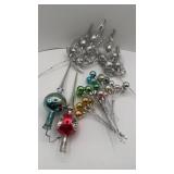 ASSORTMENT OF VTG CHRISTMAS DECORATIONS
