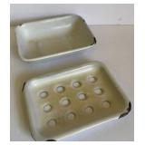 WHITE GRANITEWARE SOAP DISH