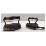 VTG CHILDS CAST IRONS AND TRIVET