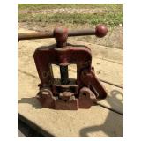 Red Pipe Vice