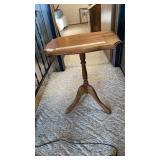 Side Table Note Has Splitting on the Top 21 x 16