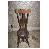 Clawfoot Organ, Stool Missing Seat