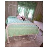 Full Size Iron Bed 55x80x57