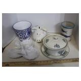 Piggie Bank, Serving Dishes, Vase/Planter