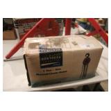 Northern 1 Ton Manual Chain Hoist in Box
