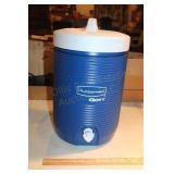 Rubbermaid 2 Gallon Water Cooler w/ Box
