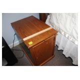 Oak Side Table w/ Pull Out & Magazine Rack 13" x