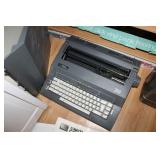 Smith Corona SD250 Electric Typewriter