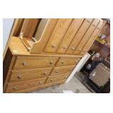 4pc Bedroom Set w/ Mirror. 58" x 16" x 34"