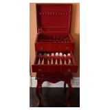 Fine Silverware Foot Cabinet with S.Plate Cutlery