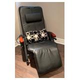 Distress Ultra Massage Chair