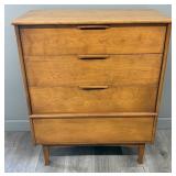 Four Drawer Maple Dresser, Dovetail Detail
