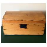 Small Pine Hump Back Storage Chest