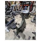 Life Fitness Upright Bike