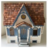 Small Victorian Gingerbread Doll House