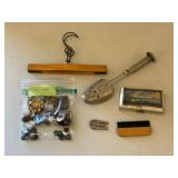 Assorted Vintage Sewing Items
