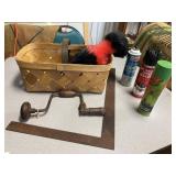 Vintage manual woodworking brace & bit drill,