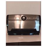 FoodSaver V3820 Vacuum Sealing System (As Is,