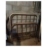Vintage Iron Beds no Rails